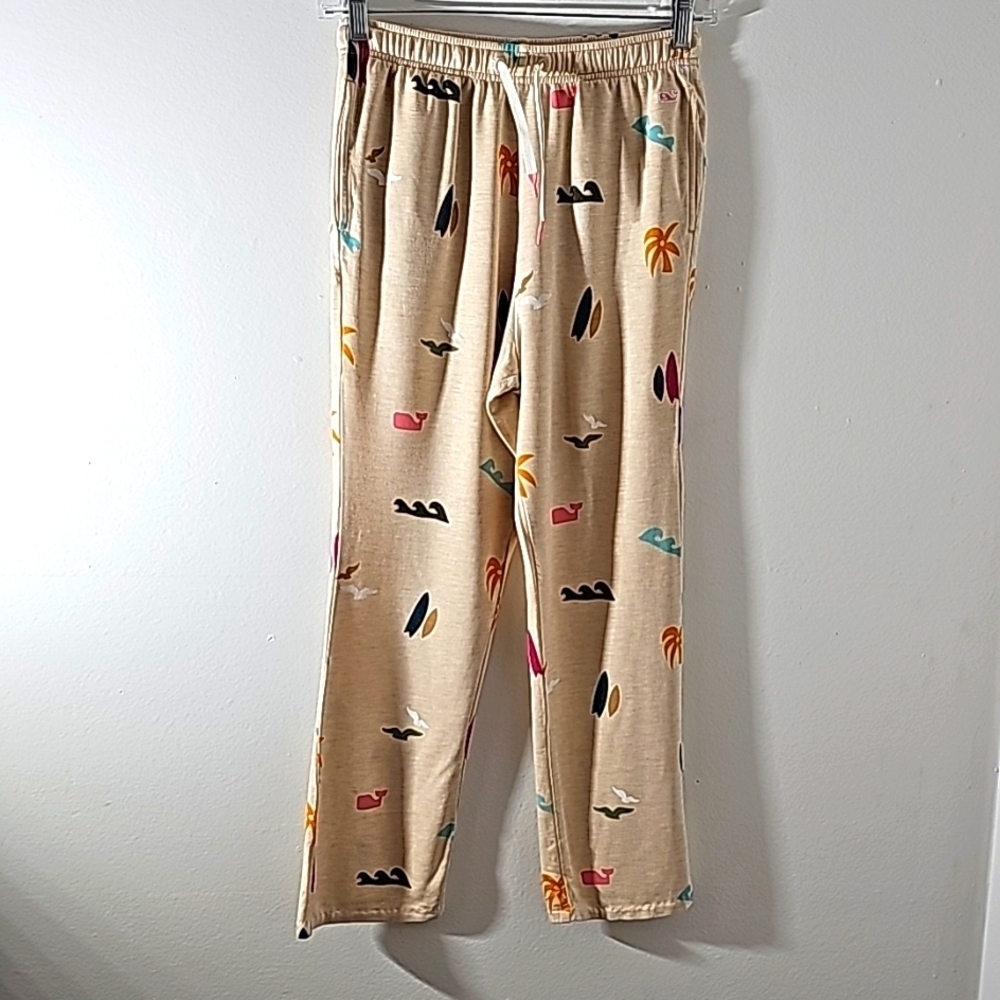 Vineyard Vines girls 10-12 lounge pants. Tan with the Wales. Like new condition.
